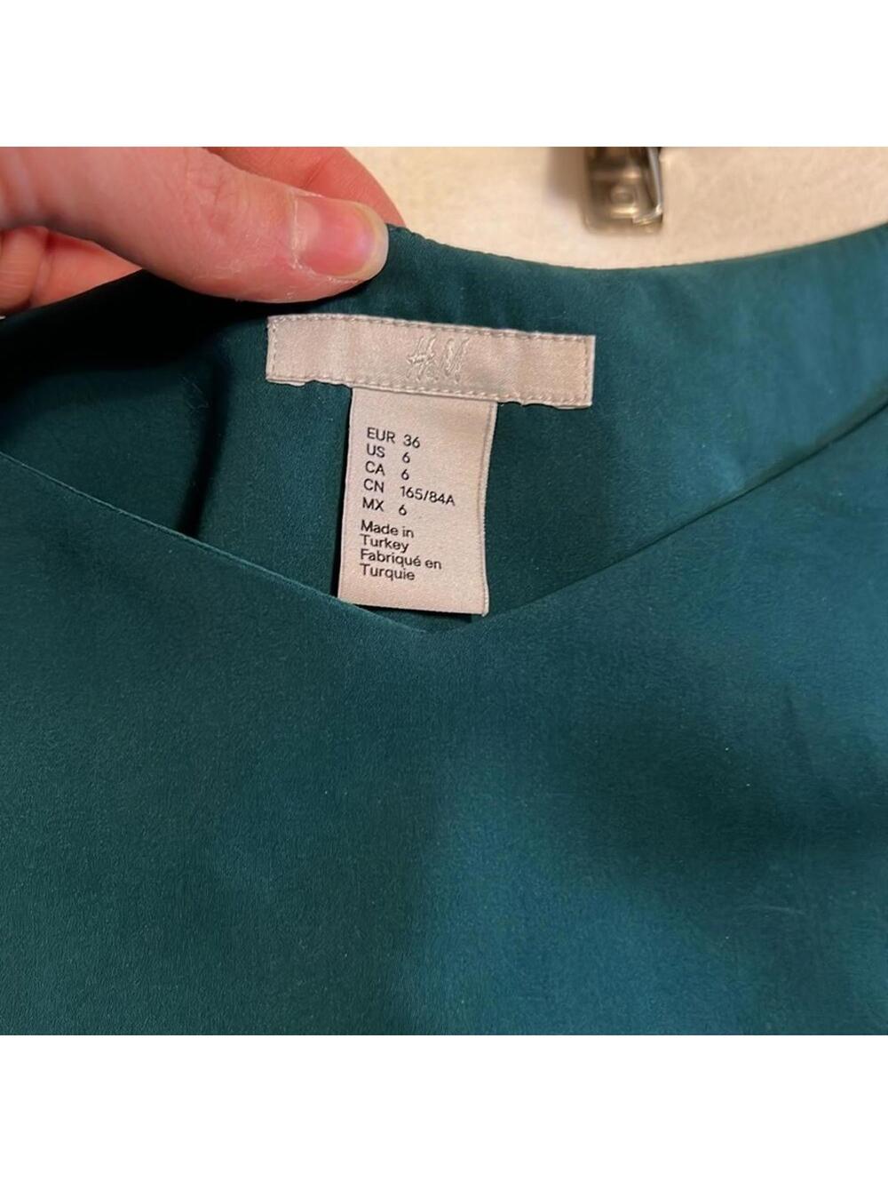 H&M Teal Green Cold Shoulder Bell Sleeve Blouse Women's Size 6 - Picture 2 of 4